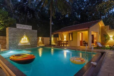 Golden Radiance Airyaman Spa & Pool Villa Breakfast & Spa Included Mysore Exterior foto